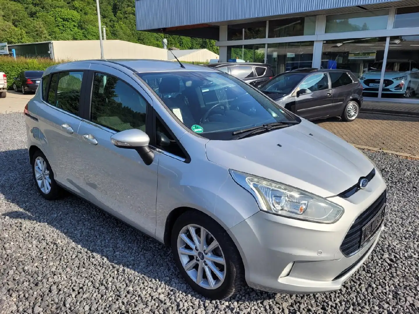 Ford B-Max Titanium Silber - 1