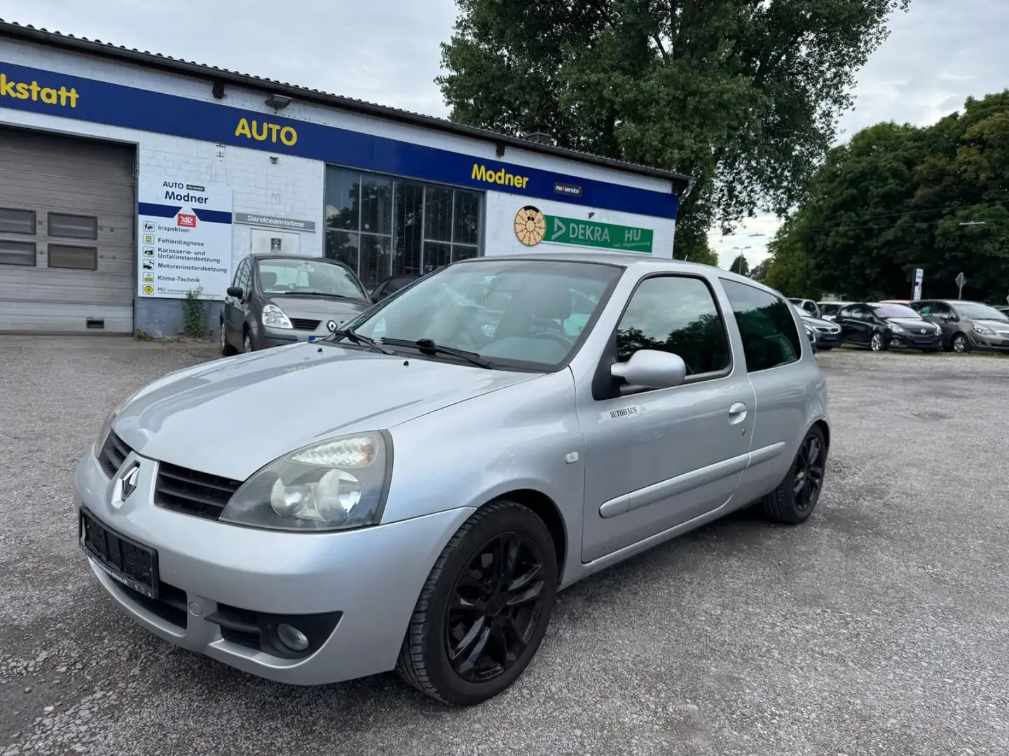 Renault Clio CLIO/CAMPUS/2.HAND/KLIMA/TÜV-07-2026/SERV.-NEU Silber - 1