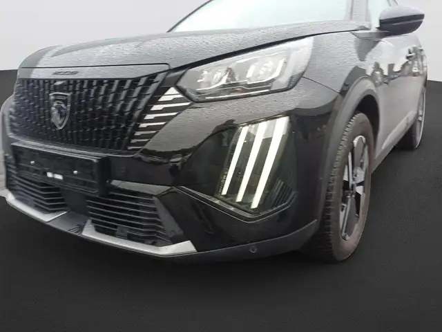 Peugeot 2008 view 9