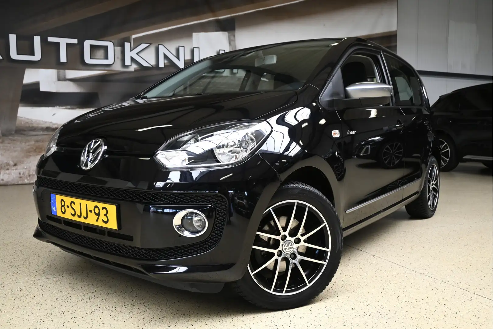 Volkswagen up! 1.0 TSI 60pk Cheer Up! Zwart - 2