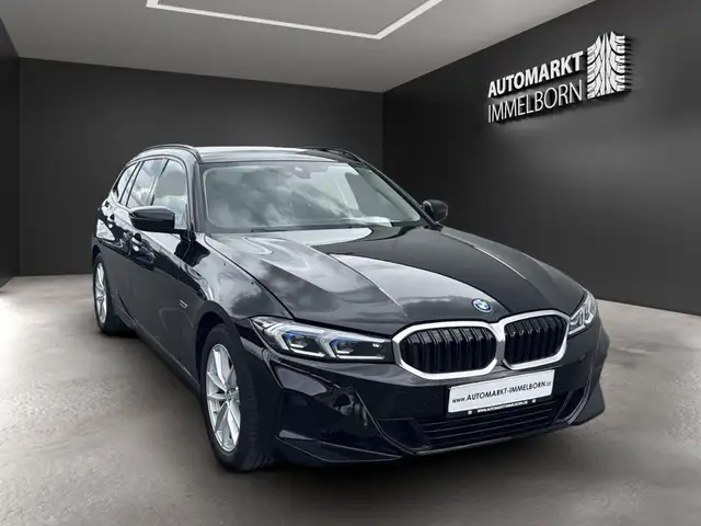 BMW 3 Series view 2