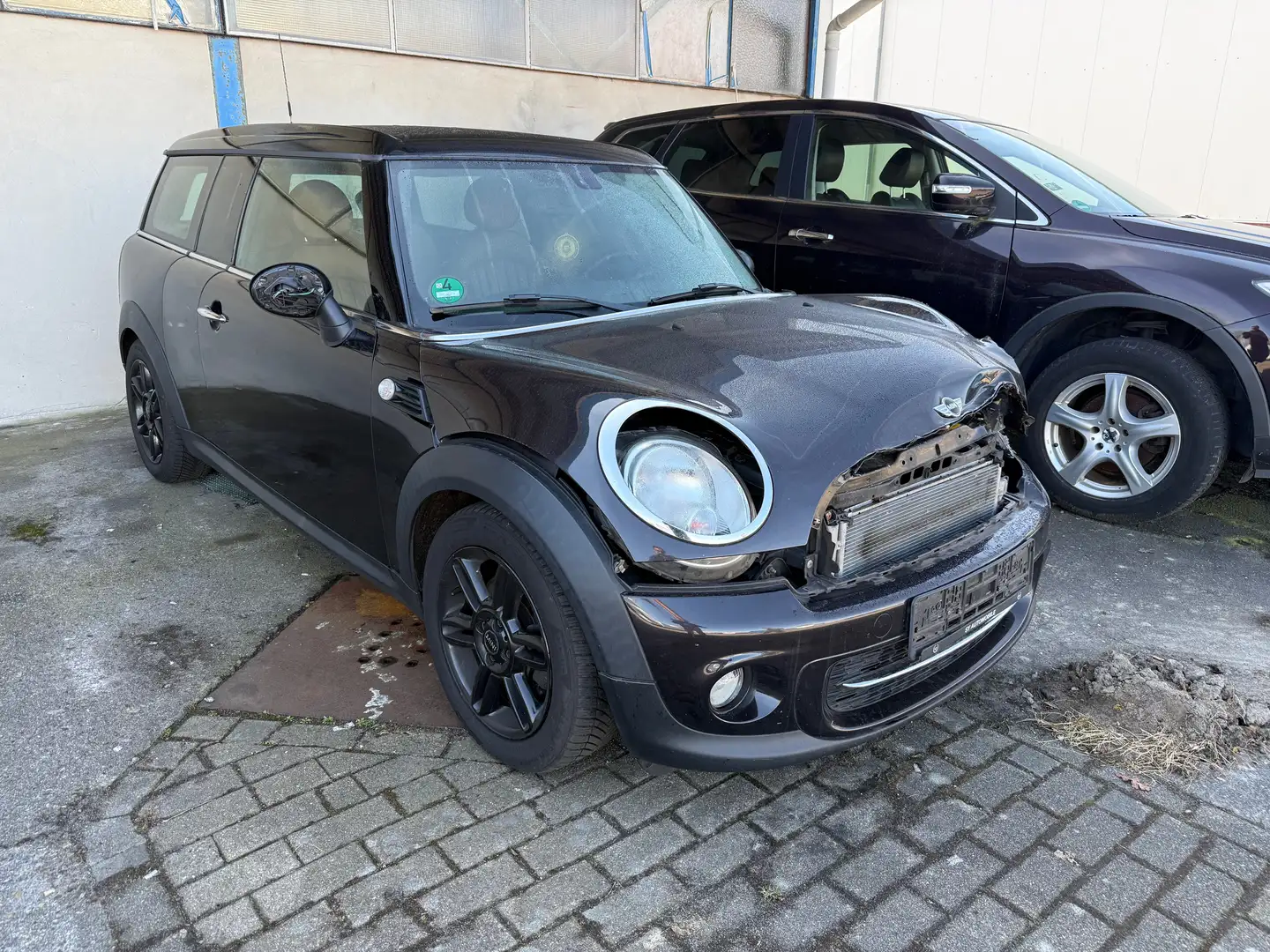MINI Cooper D Clubman Unfall*Leder*Euro5*1.6D 82KW*Bedingt Fahrbereit Maro - 1