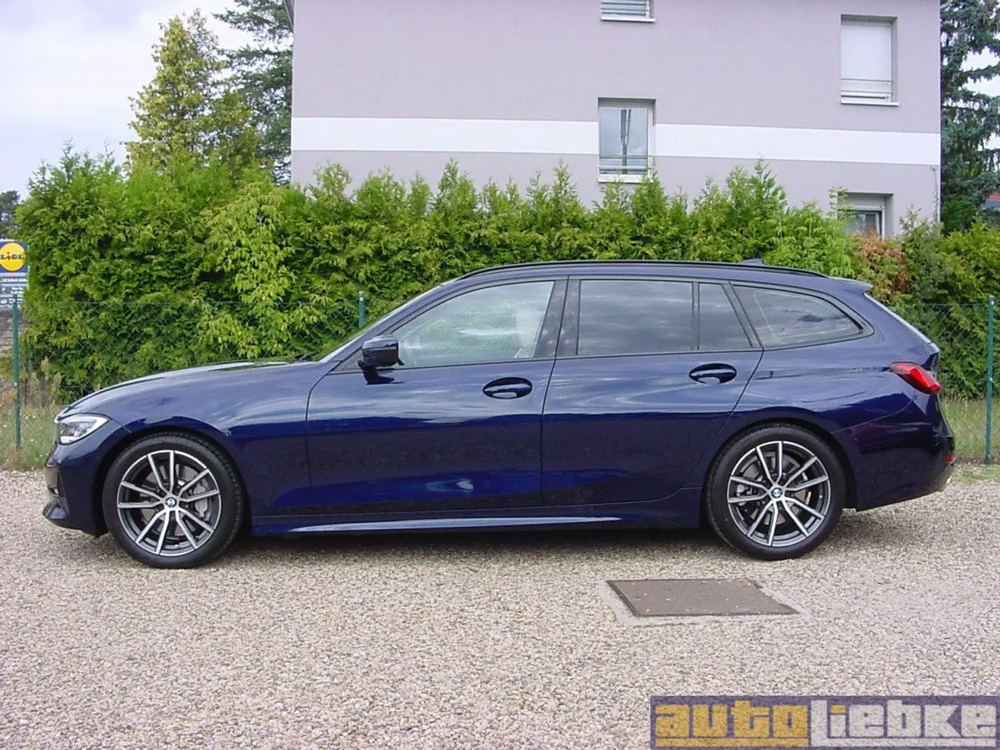 BMW 330 i T. SPORT-L. AUT,LASER,HUD,PANO,ASS-P,ACC,AHK,SH! Blau - 2