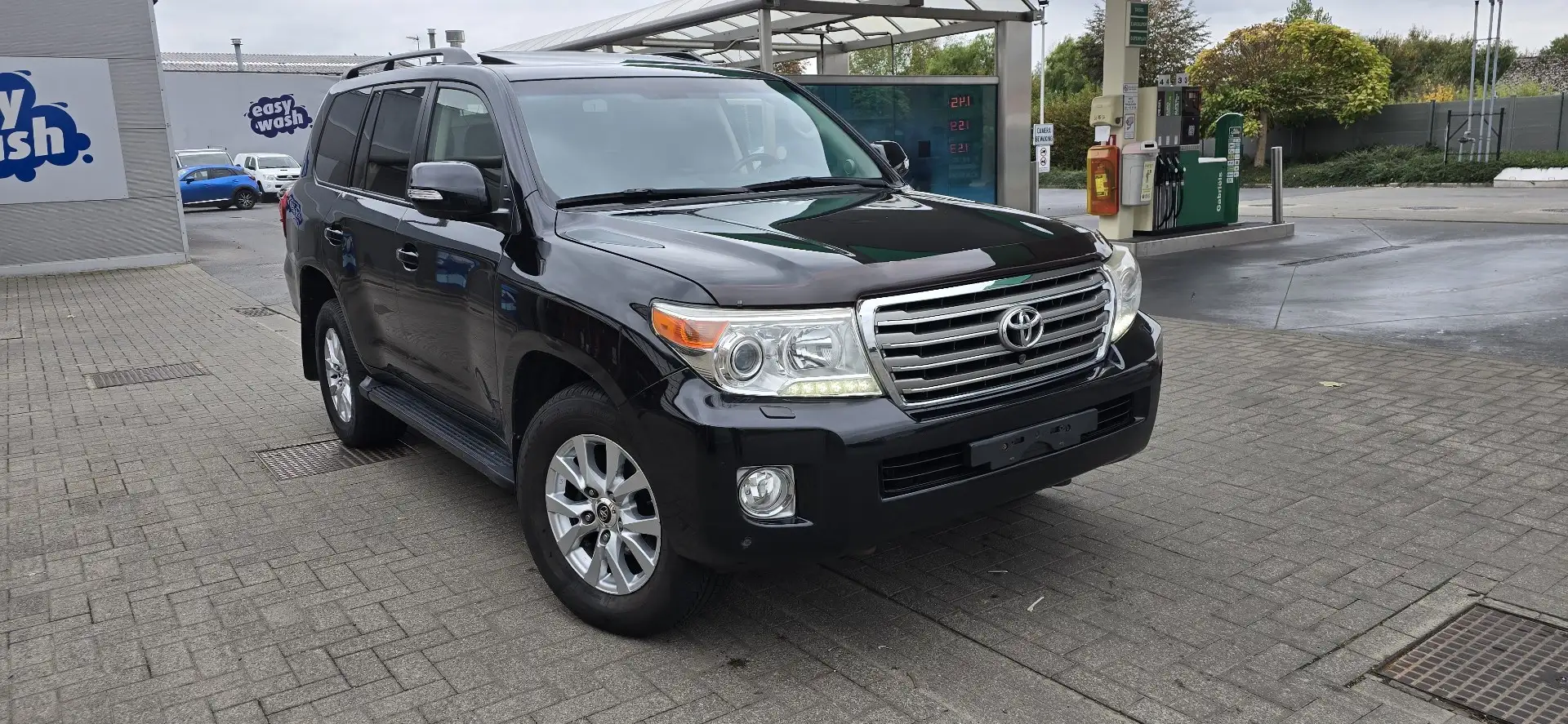 Toyota Land Cruiser Land Cruiser V8 D-4D Automatik Executive Zwart - 1