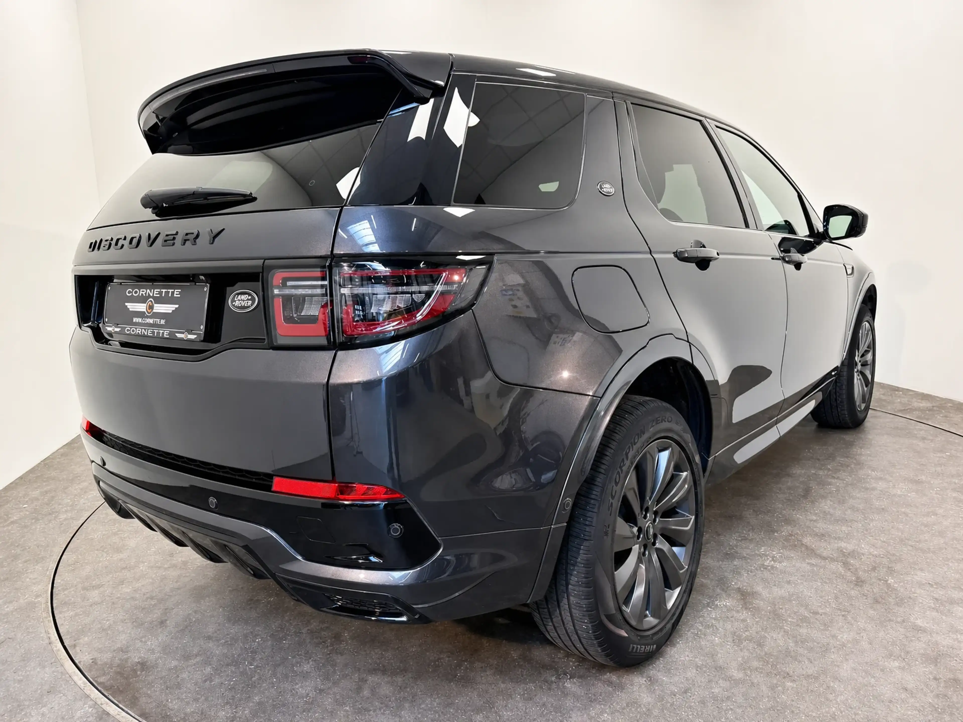 Land Rover Discovery Sport 2.0 — photo 6