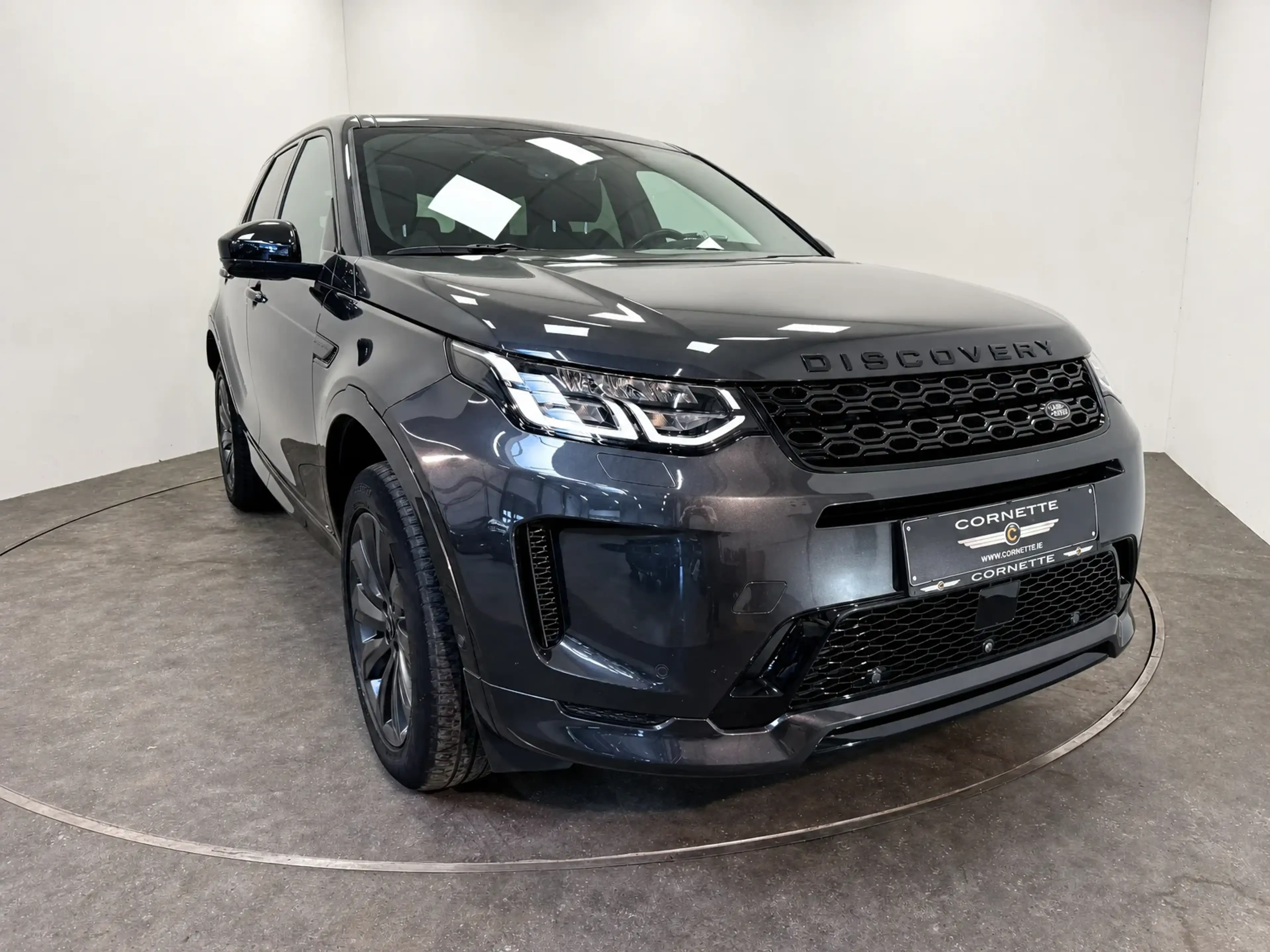 Land Rover Discovery Sport 2.0 — photo 8