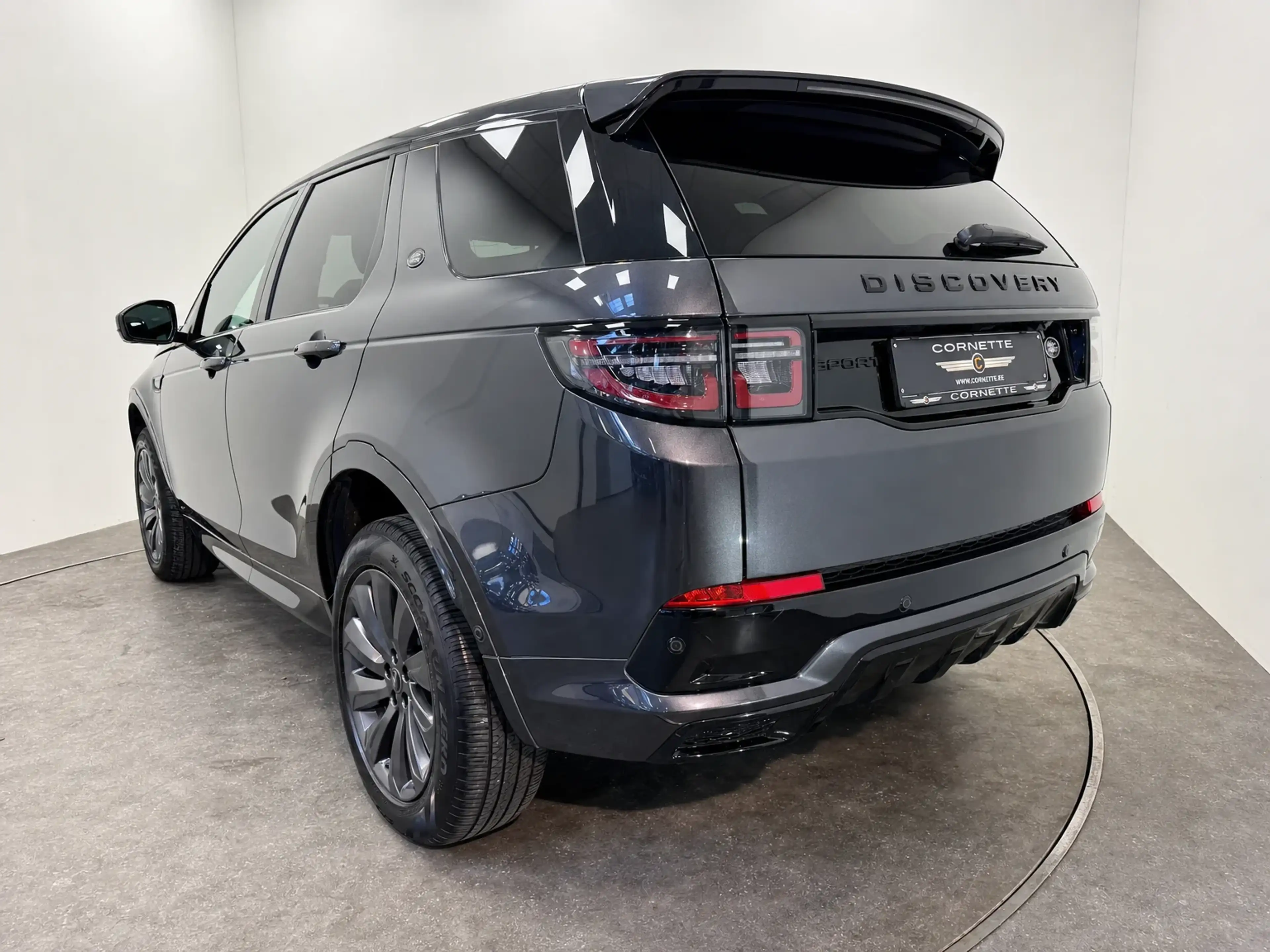 Land Rover Discovery Sport 2.0 — photo 4