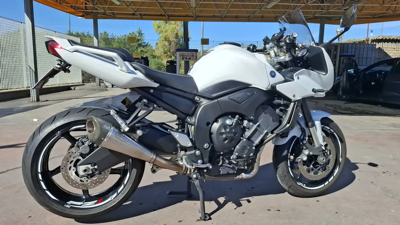 Yamaha FZ 1