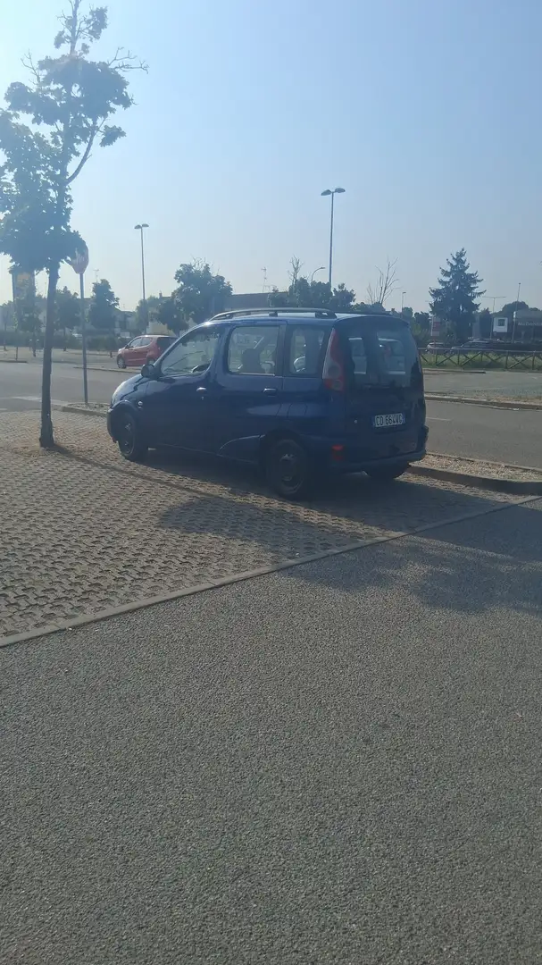 Toyota Yaris Verso 1.3 Luna - 2