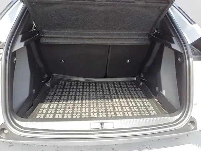 Peugeot 2008 view 7