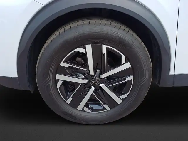 Peugeot 2008 view 8