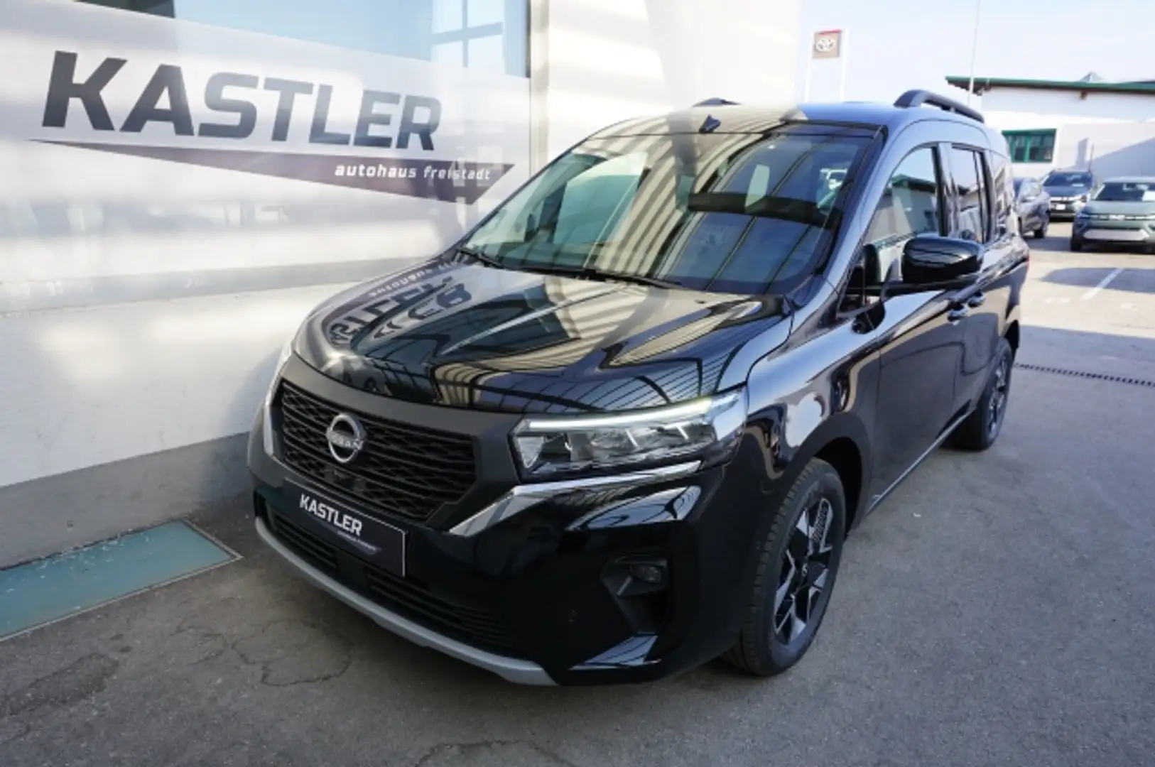 Nissan Townstar Tekna L1 Kombi DIG-T 130 DCT Schwarz - 1