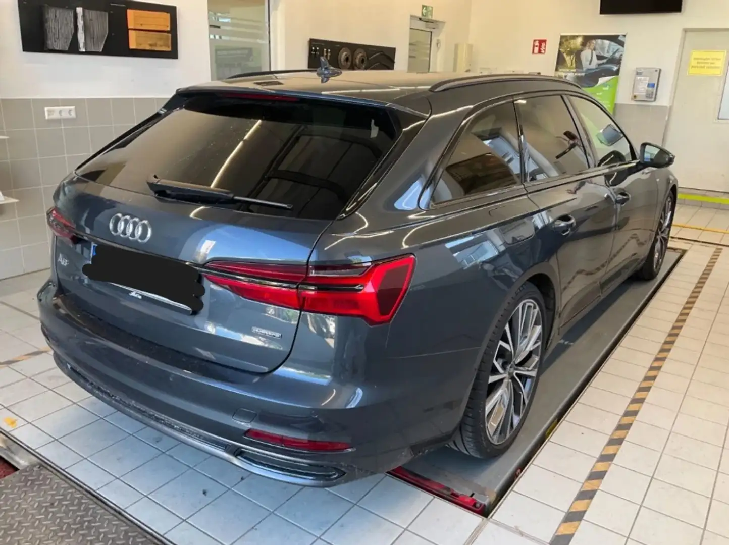 Audi A6 Avant 40 TDI quattro sport Gris - 2