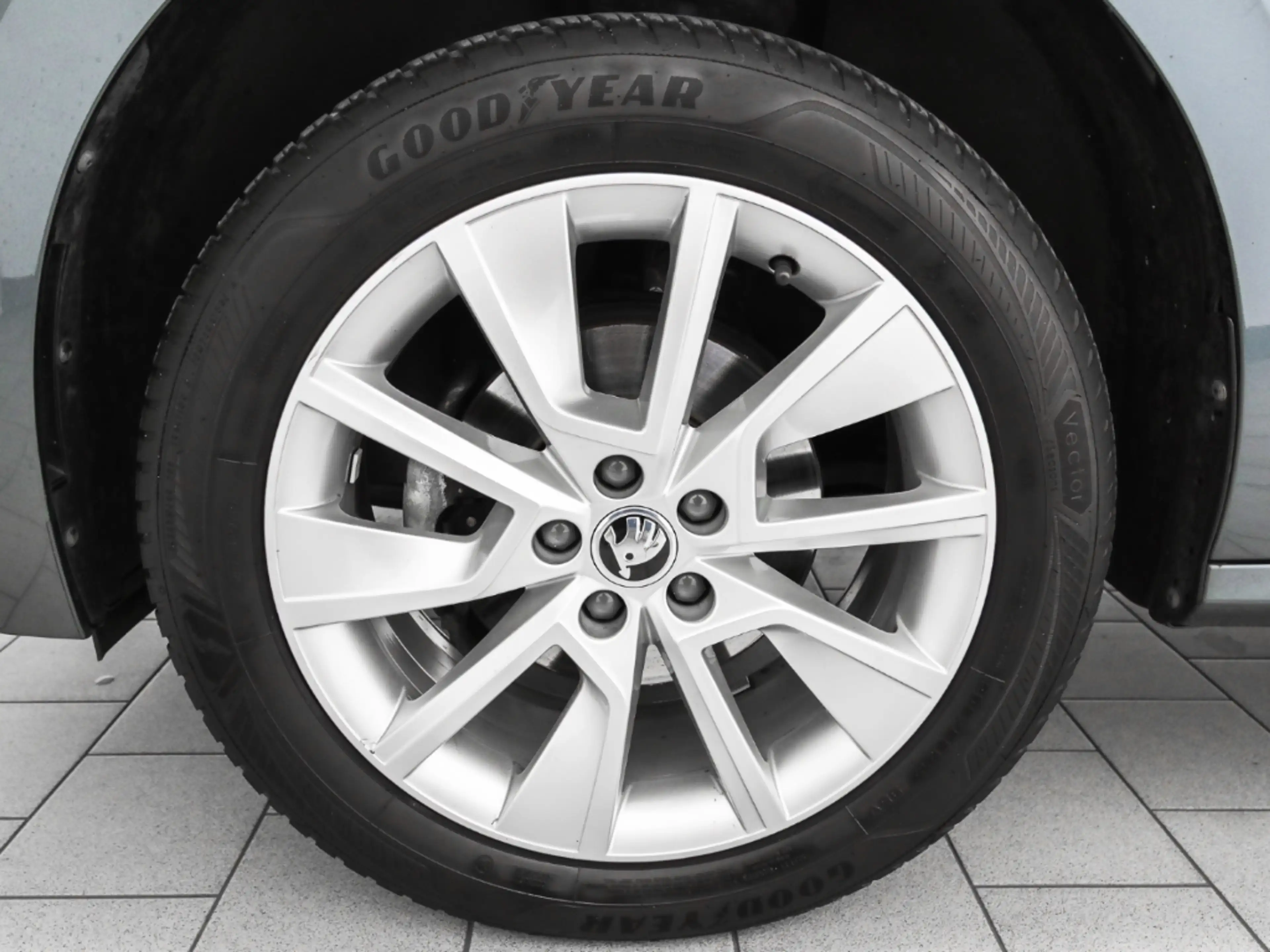 Skoda Kamiq 1.0 TSI Clever AHK Navi Kamera — photo 3