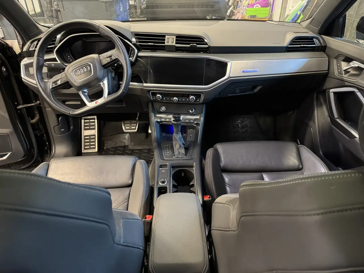 Audi Q3 снимка Audi Q3