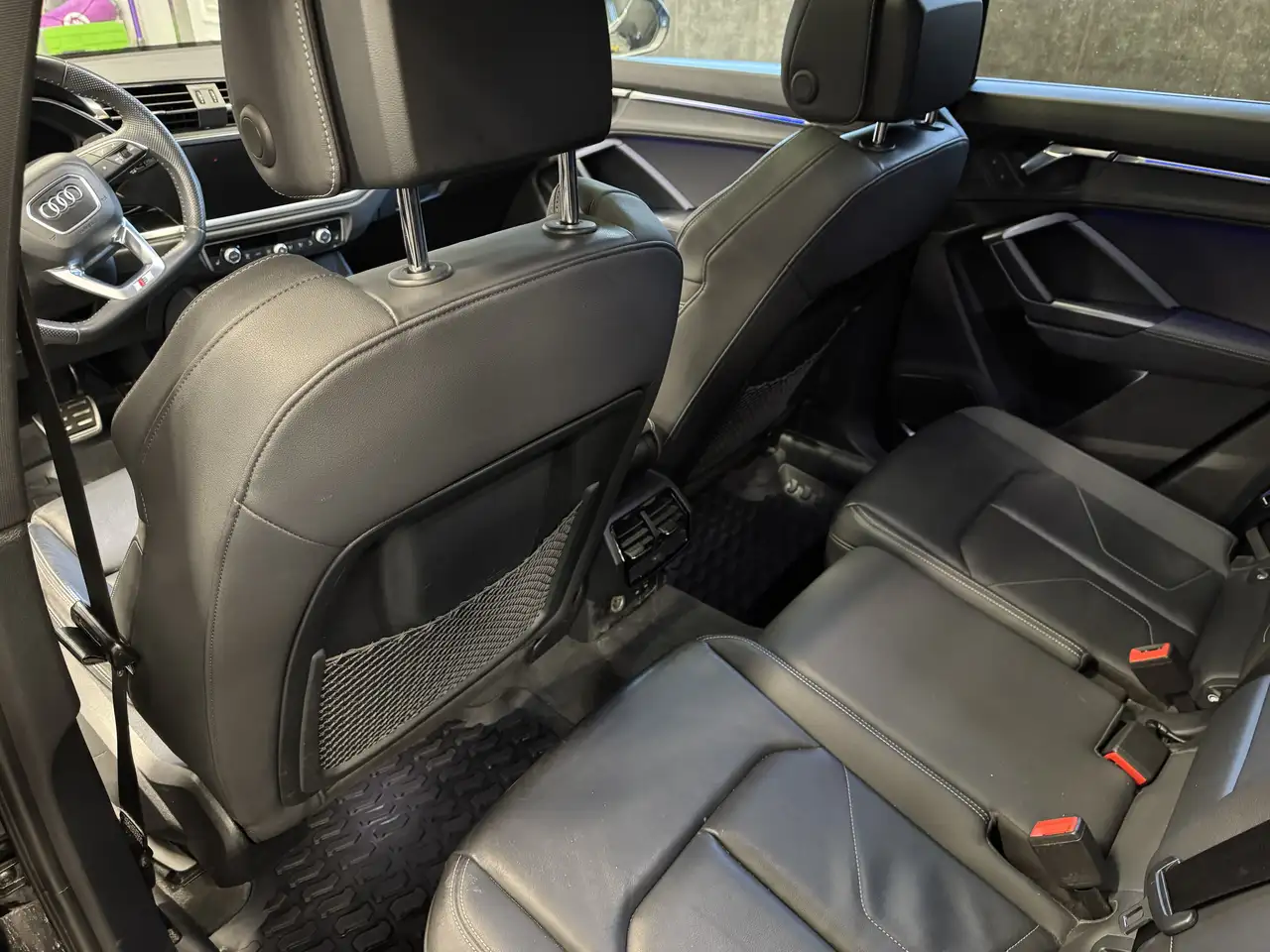 Audi Q3 снимка Audi Q3