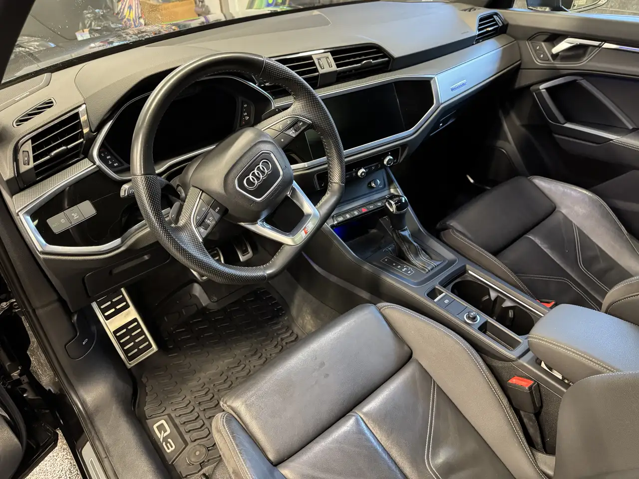 Audi Q3 снимка Audi Q3