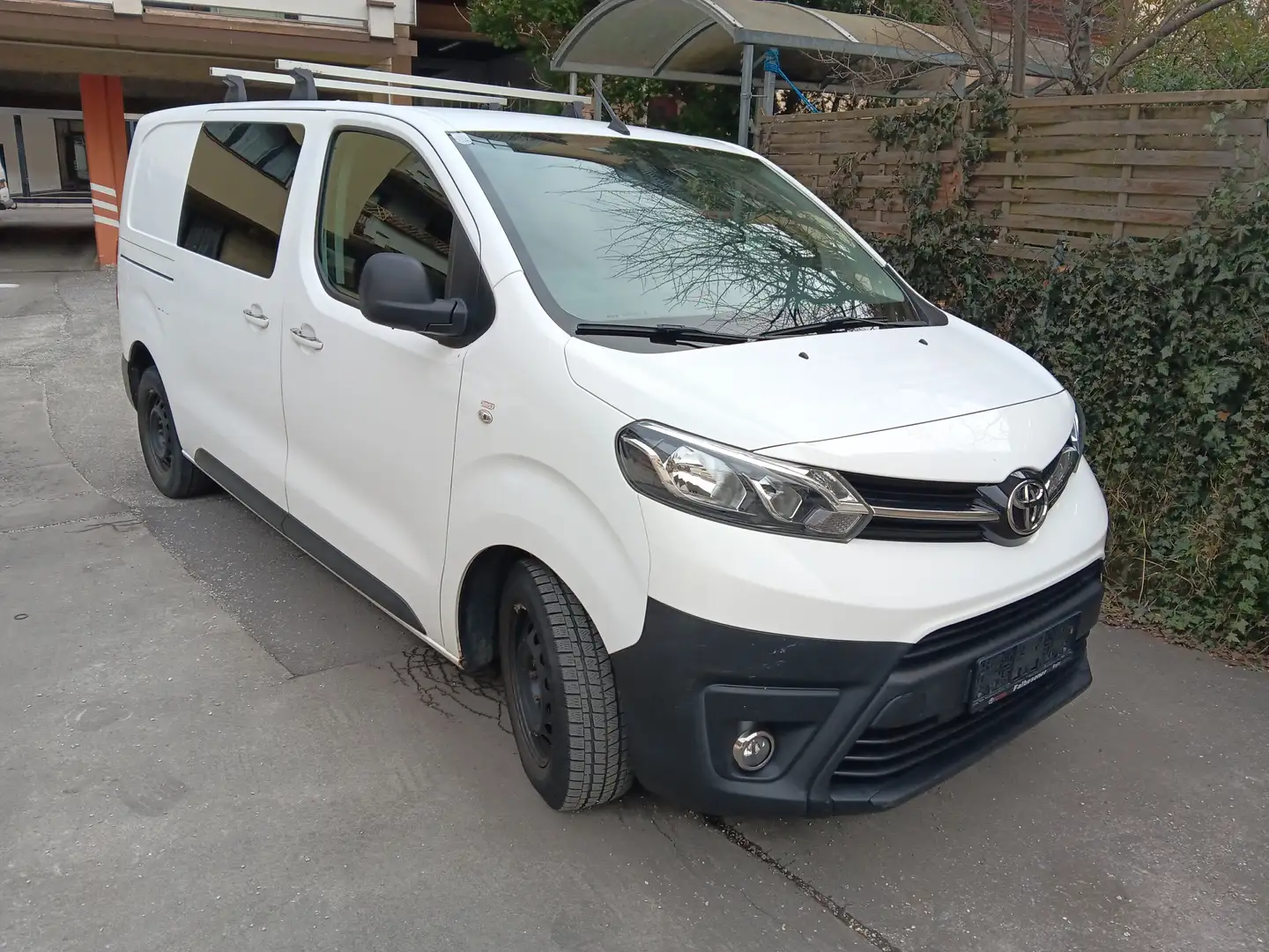 Toyota Proace Pro Ace Doppelkabine 2,0 D-4D 120 L1 Medium Weiß - 1