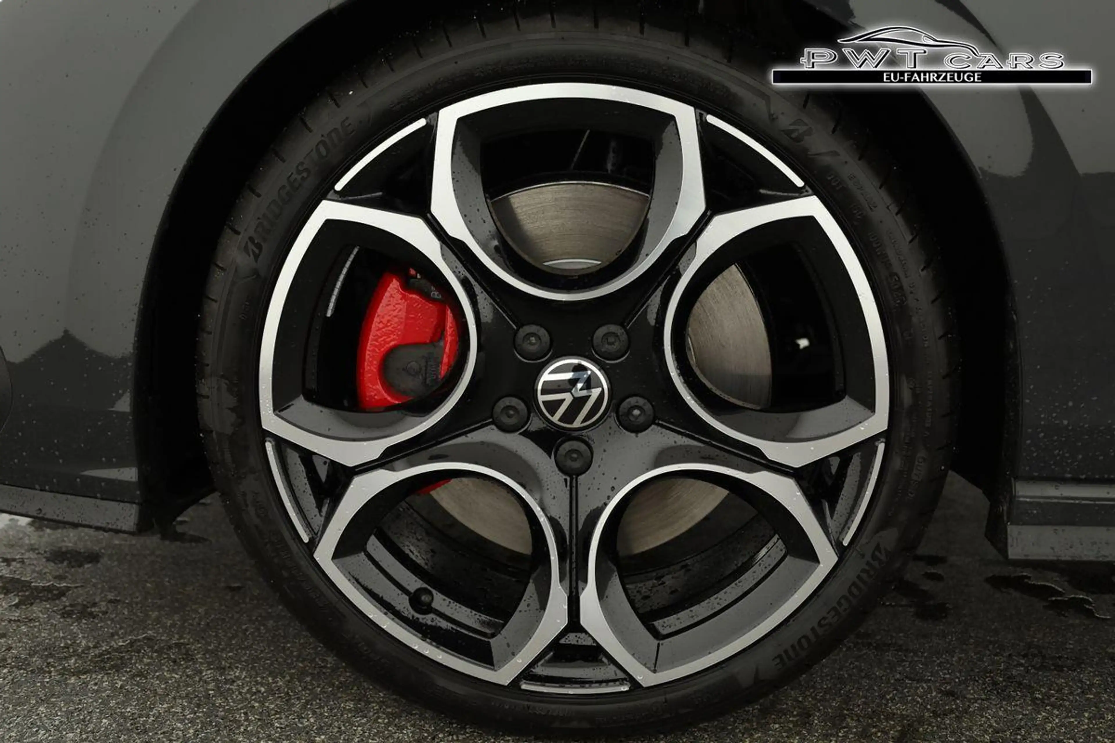 Volkswagen Golf 2.0 TSI 195 kW GTI VIII DSG, Navi, Side, Matrix... — photo 12