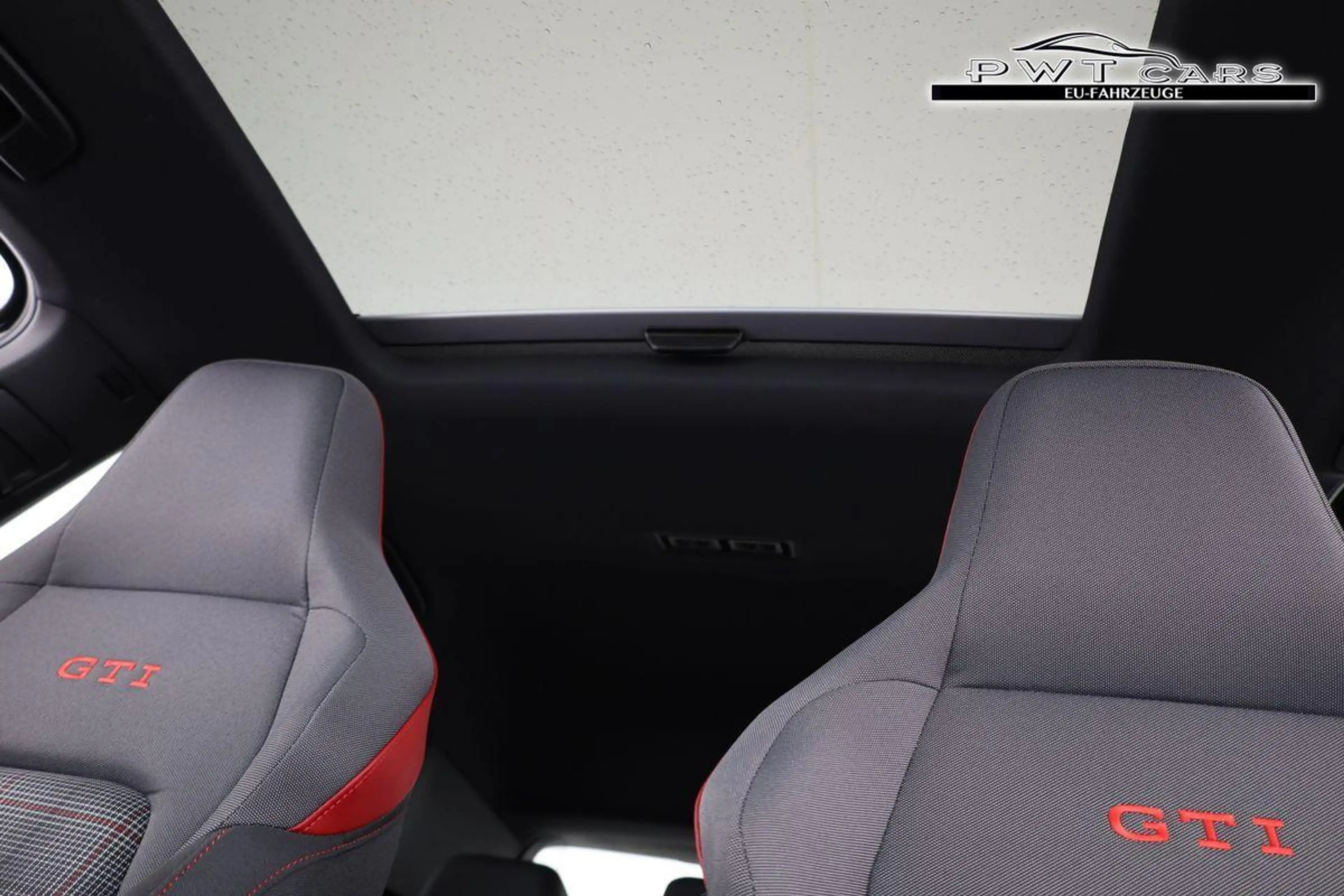 Volkswagen Golf 2.0 TSI 195 kW GTI VIII DSG, Navi, Side, Matrix... — photo 9