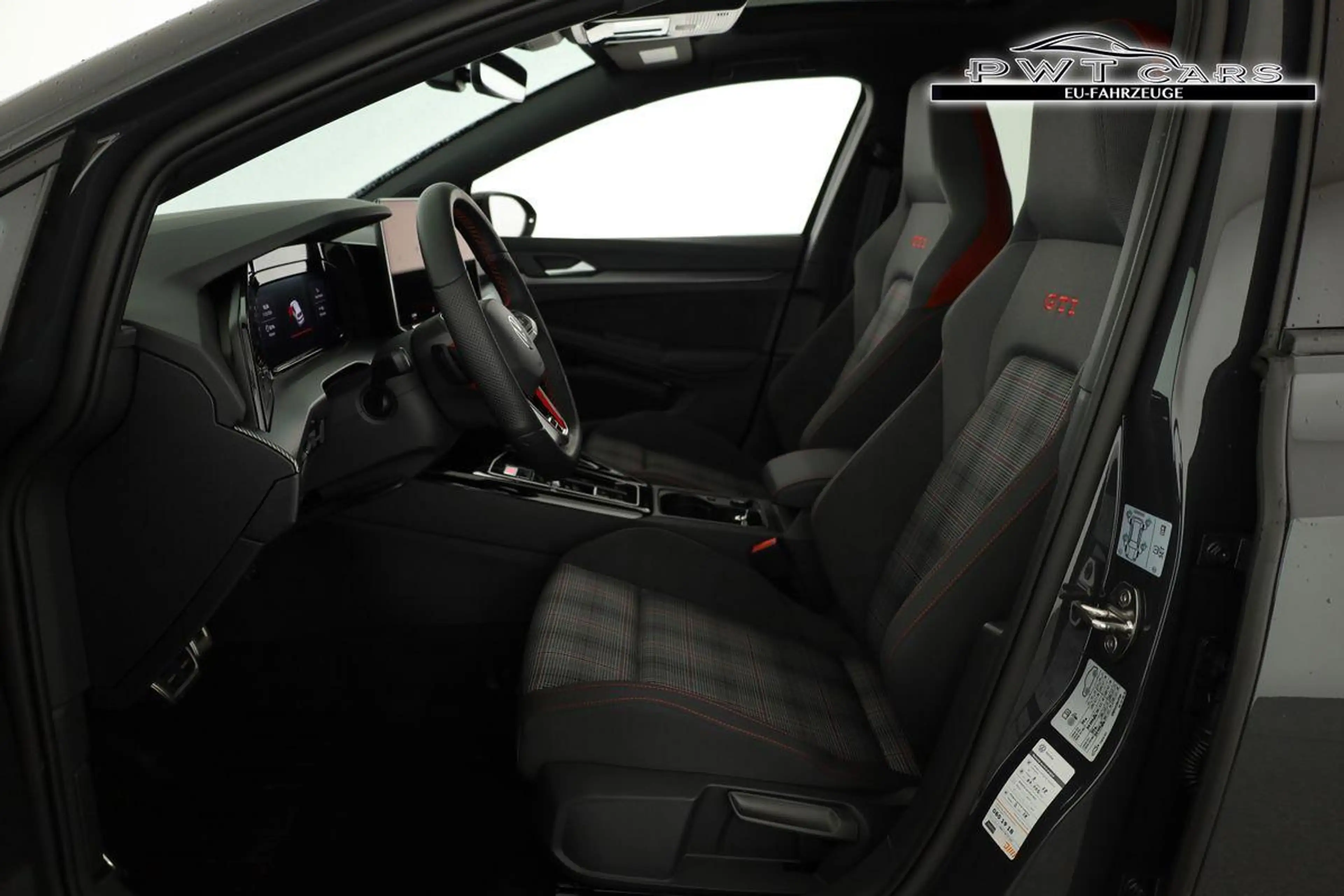 Volkswagen Golf 2.0 TSI 195 kW GTI VIII DSG, Navi, Side, Matrix... — photo 8