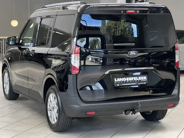 Ford Tourneo Courier view 5