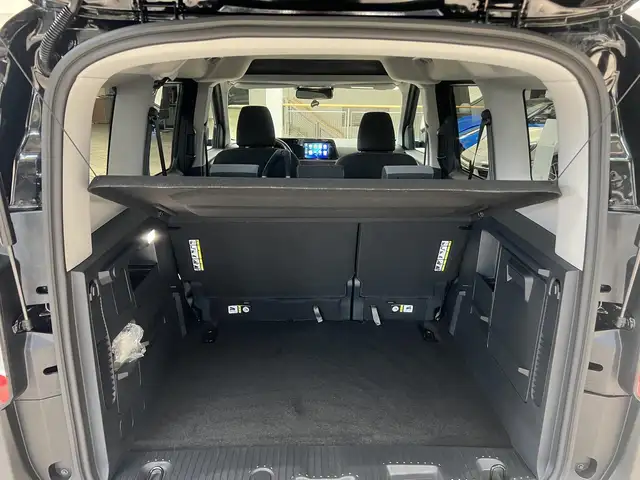 Ford Tourneo Courier view 9