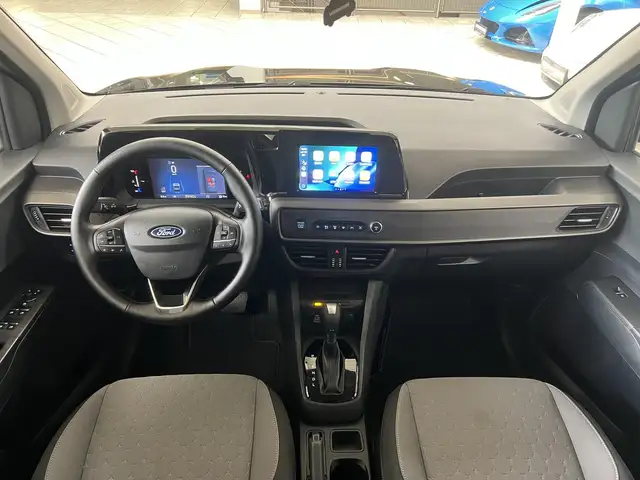 Ford Tourneo Courier view 15