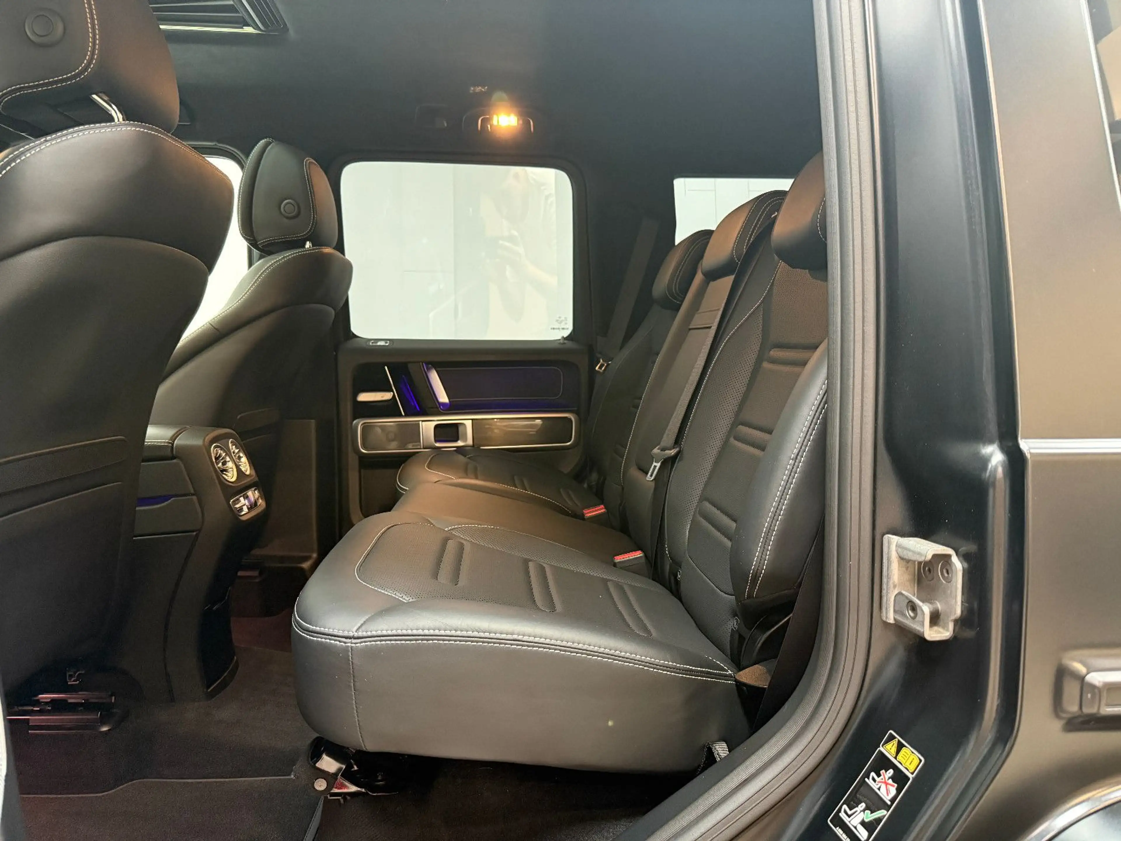 Mercedes-Benz G 400 d G MANUFAKTUR/NIGHT PAKET/SITZLÜFTUNG/360 — photo 13