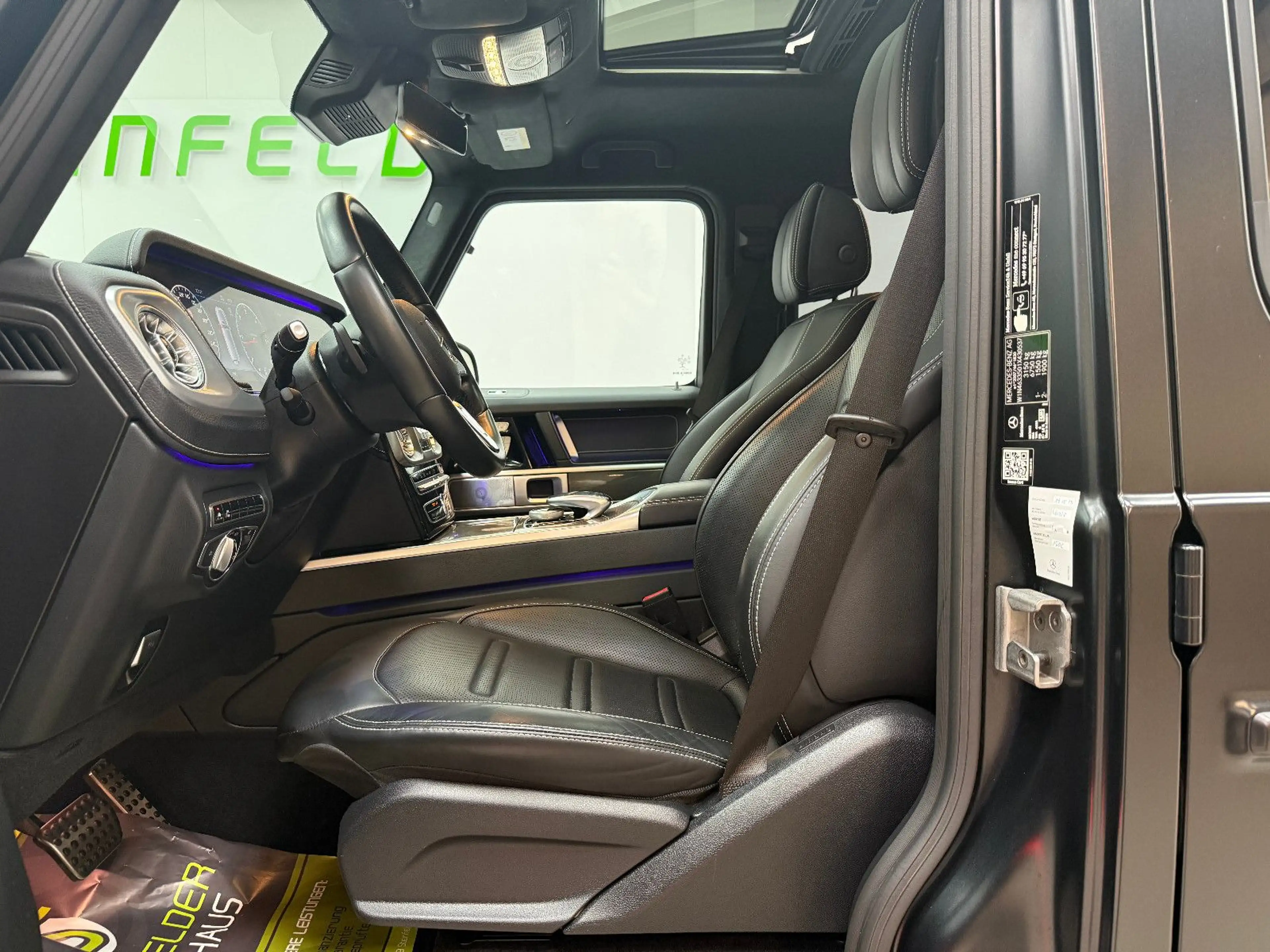 Mercedes-Benz G 400 d G MANUFAKTUR/NIGHT PAKET/SITZLÜFTUNG/360 — photo 11