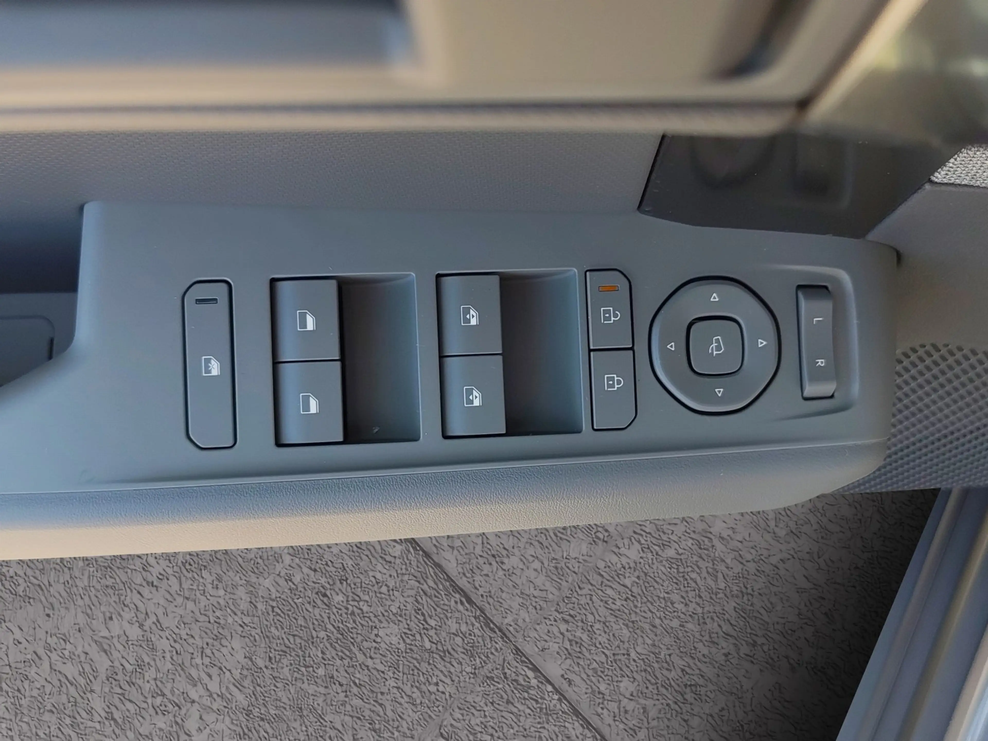 Kia EV3 58,3 kWh Earth — photo 15