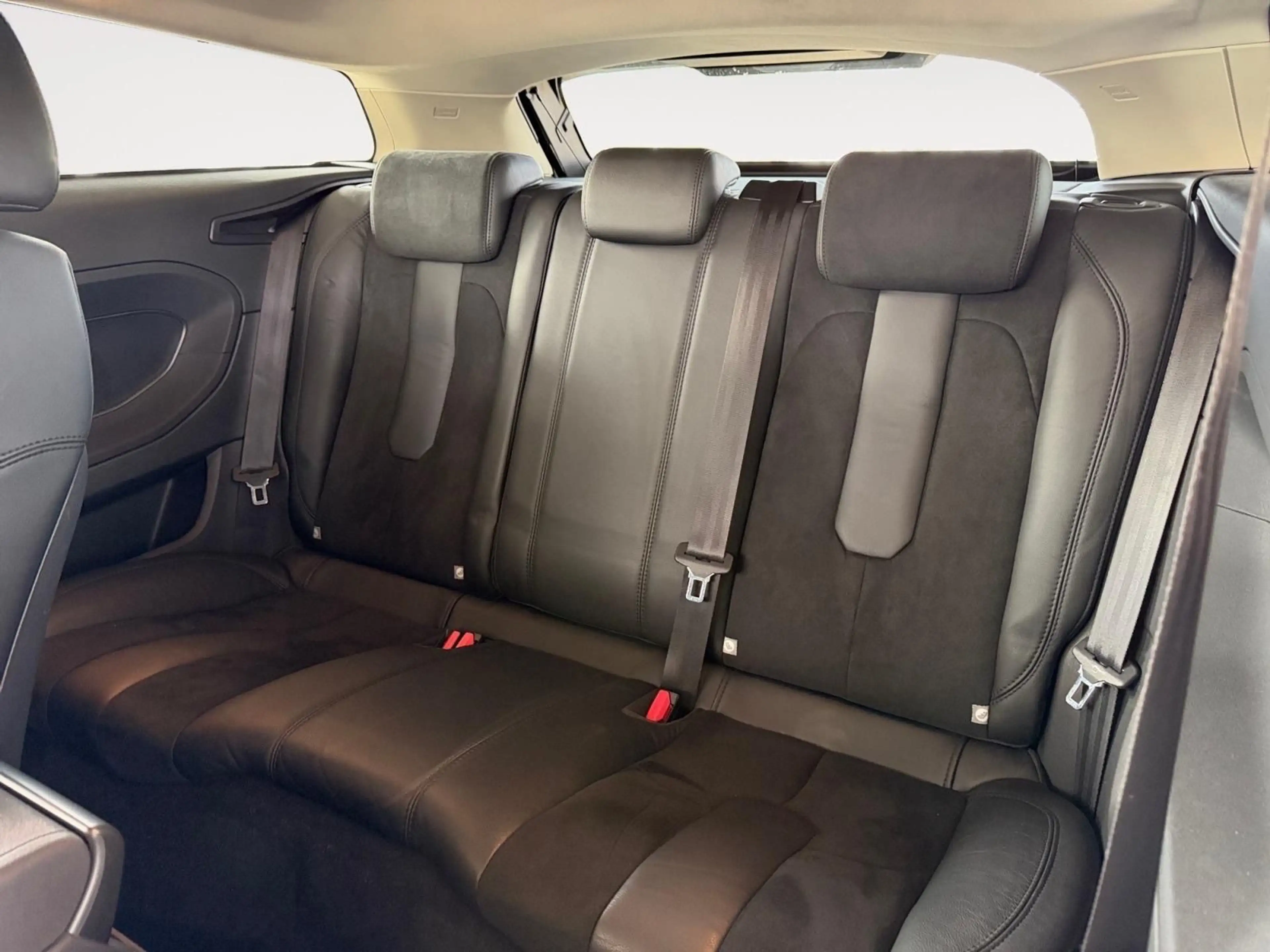Land Rover Range Rover Evoque Pure — photo 10
