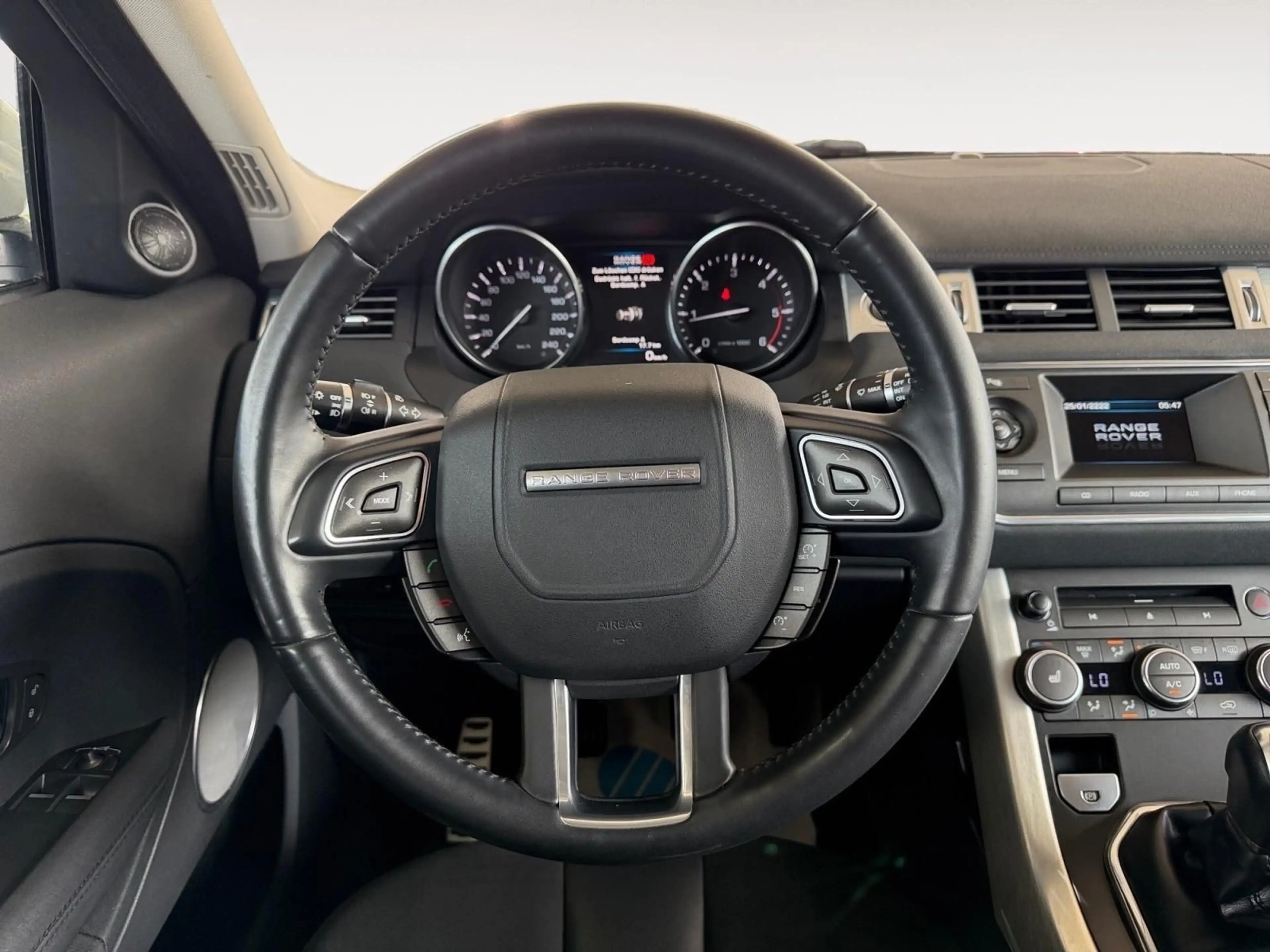 Land Rover Range Rover Evoque Pure — photo 12