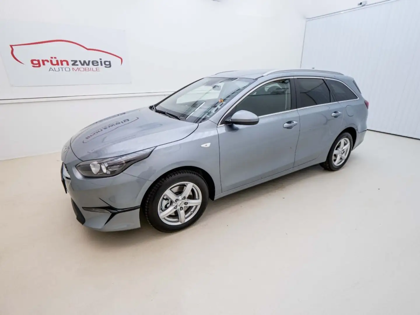 Kia Ceed / cee'd CEEDSW/SILBER/UVO/1.5 TGDI 48V/DCT7/140 Zilver - 1