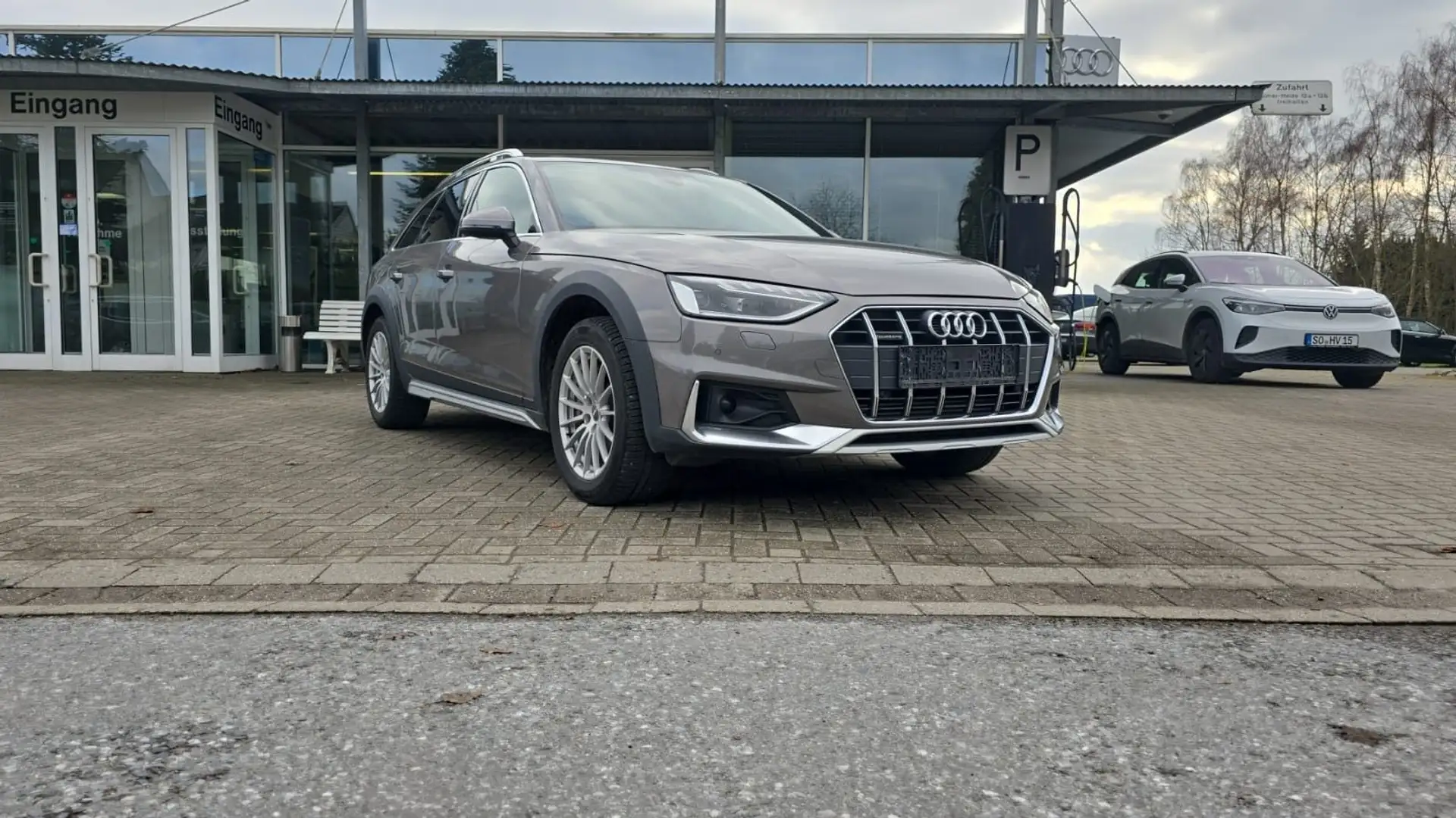 Audi A4 allroad quat 45 TDI LED AHK ACC Lane Side Pan Grau - 2