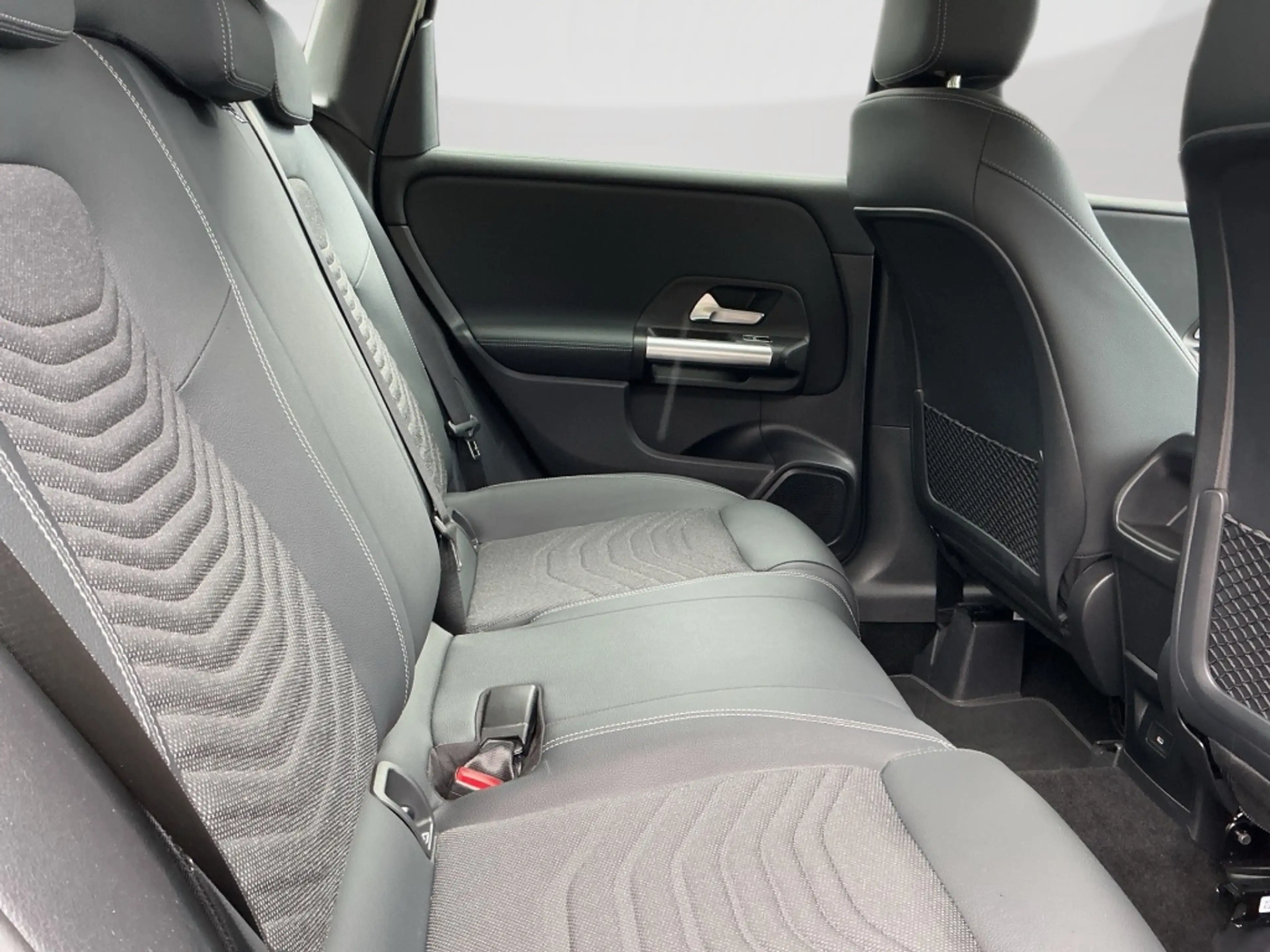 Mercedes-Benz B 200 d PROGRESSIVE AHK DISTR KAMERA SPUR PDC — photo 14