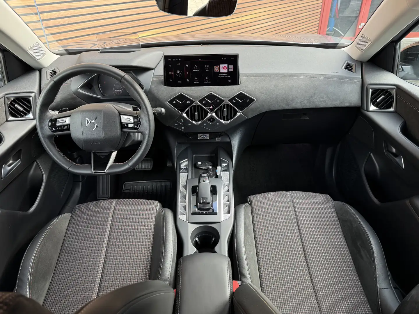 DS Automobiles DS 3 1.2 PureTech Performance Line Navigatie / keyless Šedá - 2