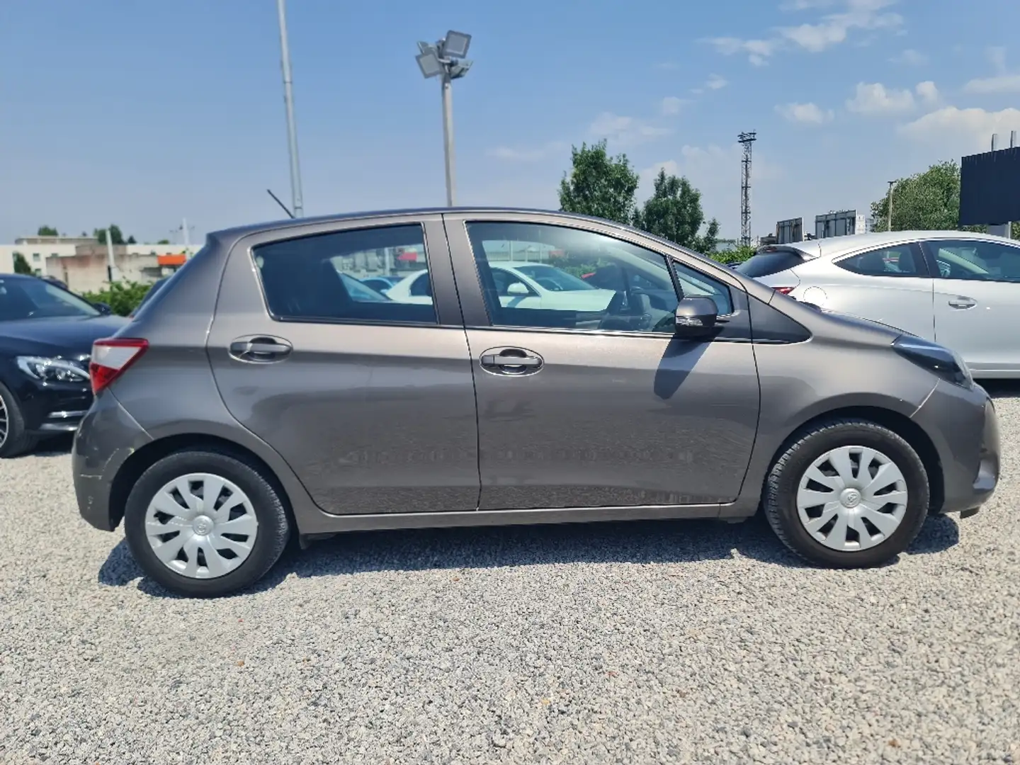 Toyota Yaris 1.5L VVTI 110 CV *** REPRISE POSSIBLE * - 2