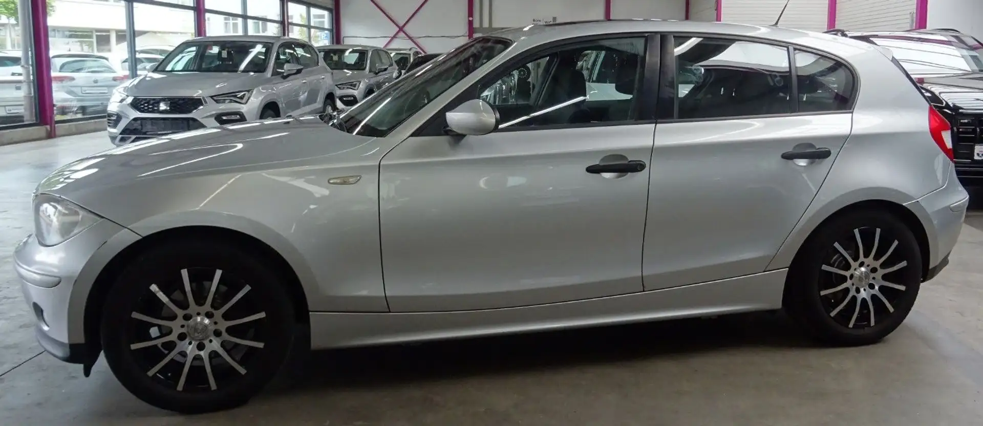BMW 116 Lim. 116i*Tüv bis 02-2026 Silber - 2