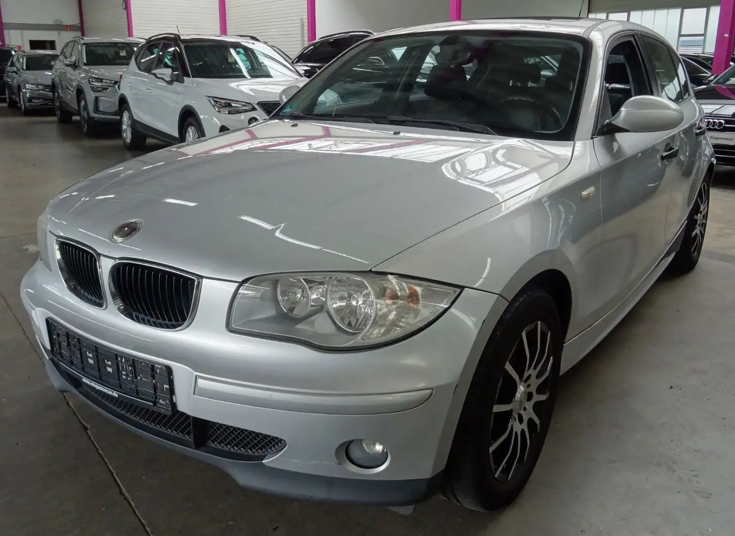 BMW 116 Lim. 116i*Tüv bis 02-2026 Silber - 1