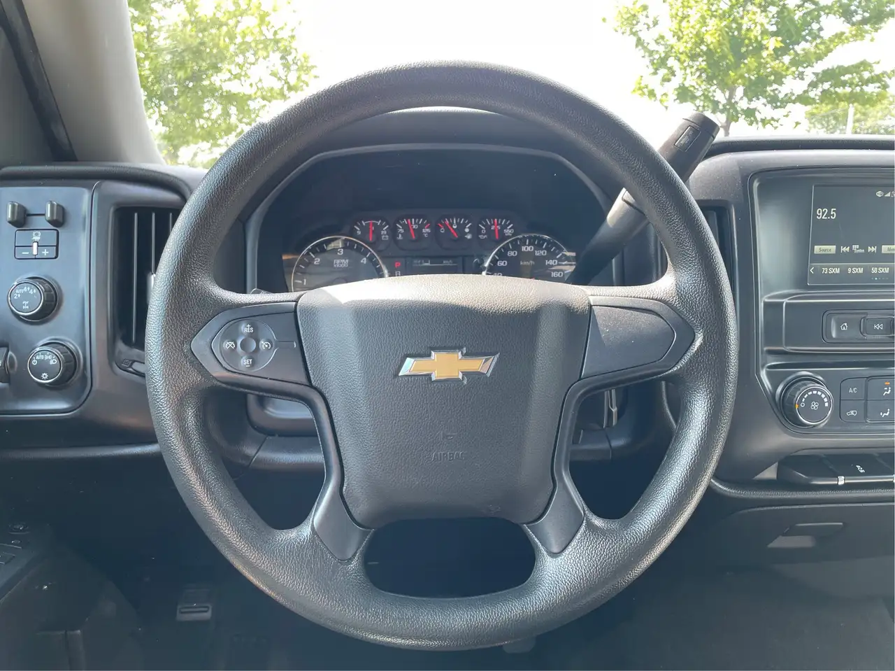 Chevrolet Silverado 1500 photo Chevrolet Silverado 1500