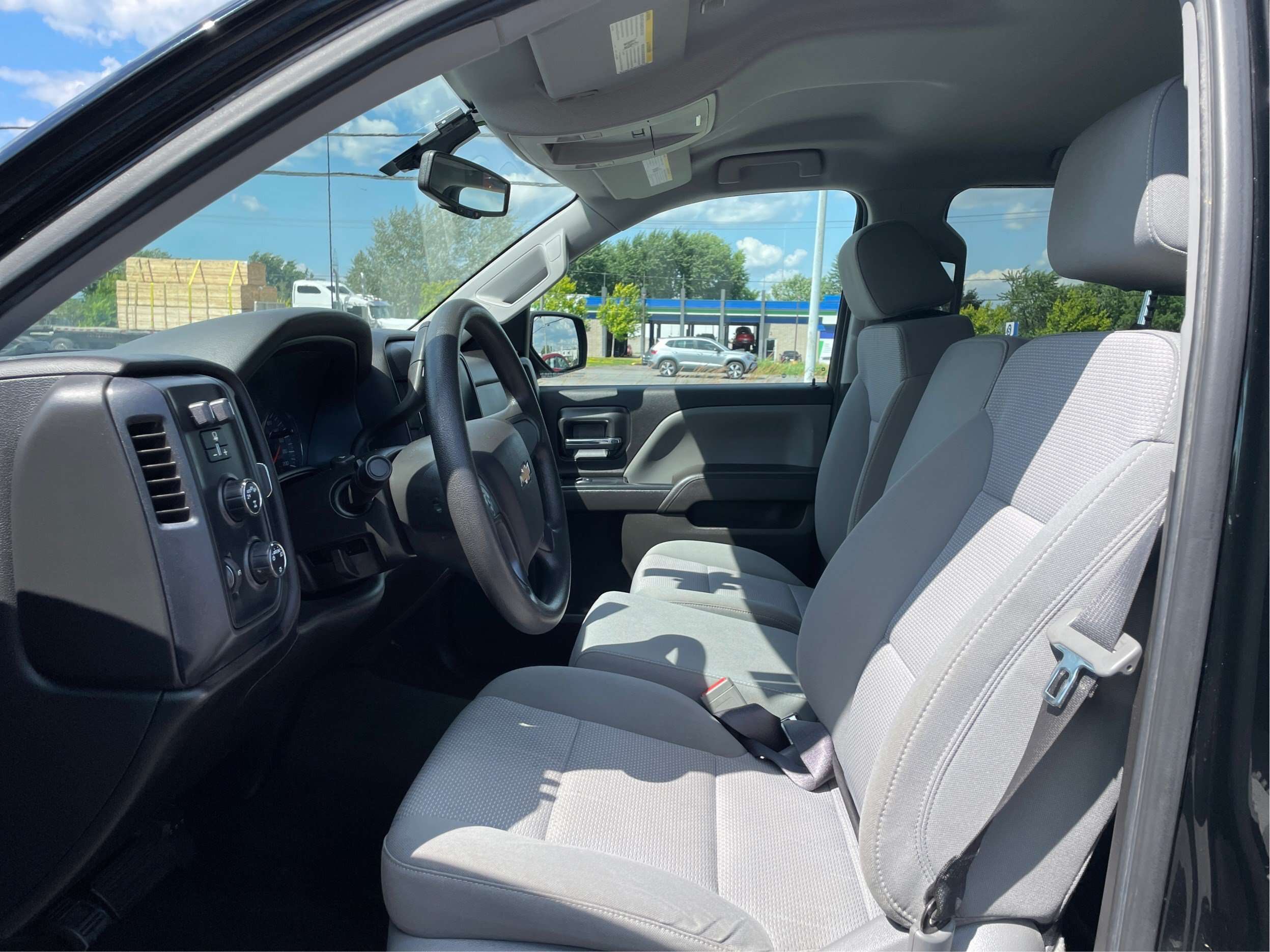 2018 Chevrolet Silverado 1500 Custom Crew Cab 4X4 5.3L Mags Sièges chauffants Ca — снимка 1