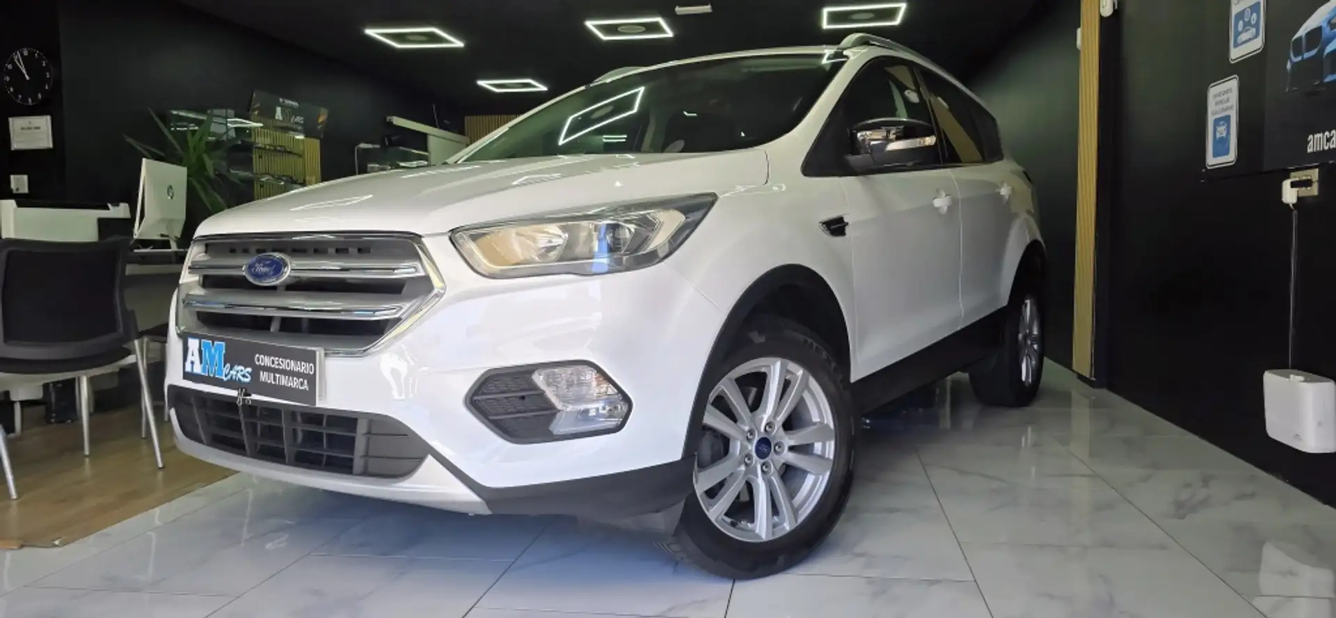 Ford Kuga 1.5 EcoB. Auto S&S Titanium 4x2 150 Blanco - 2