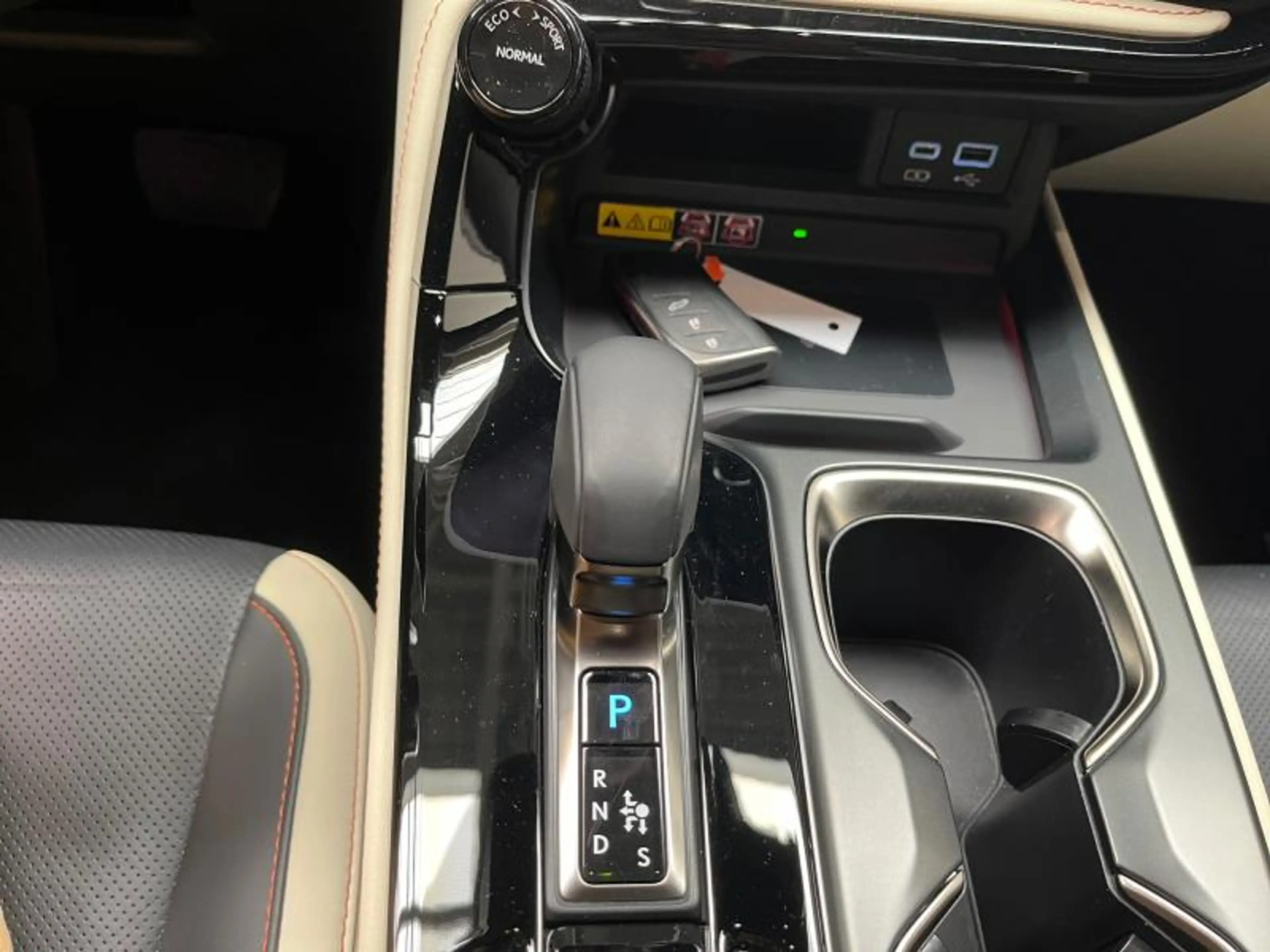 Lexus NX 450h+ PHEV PRIVILEGE LINE — photo 15