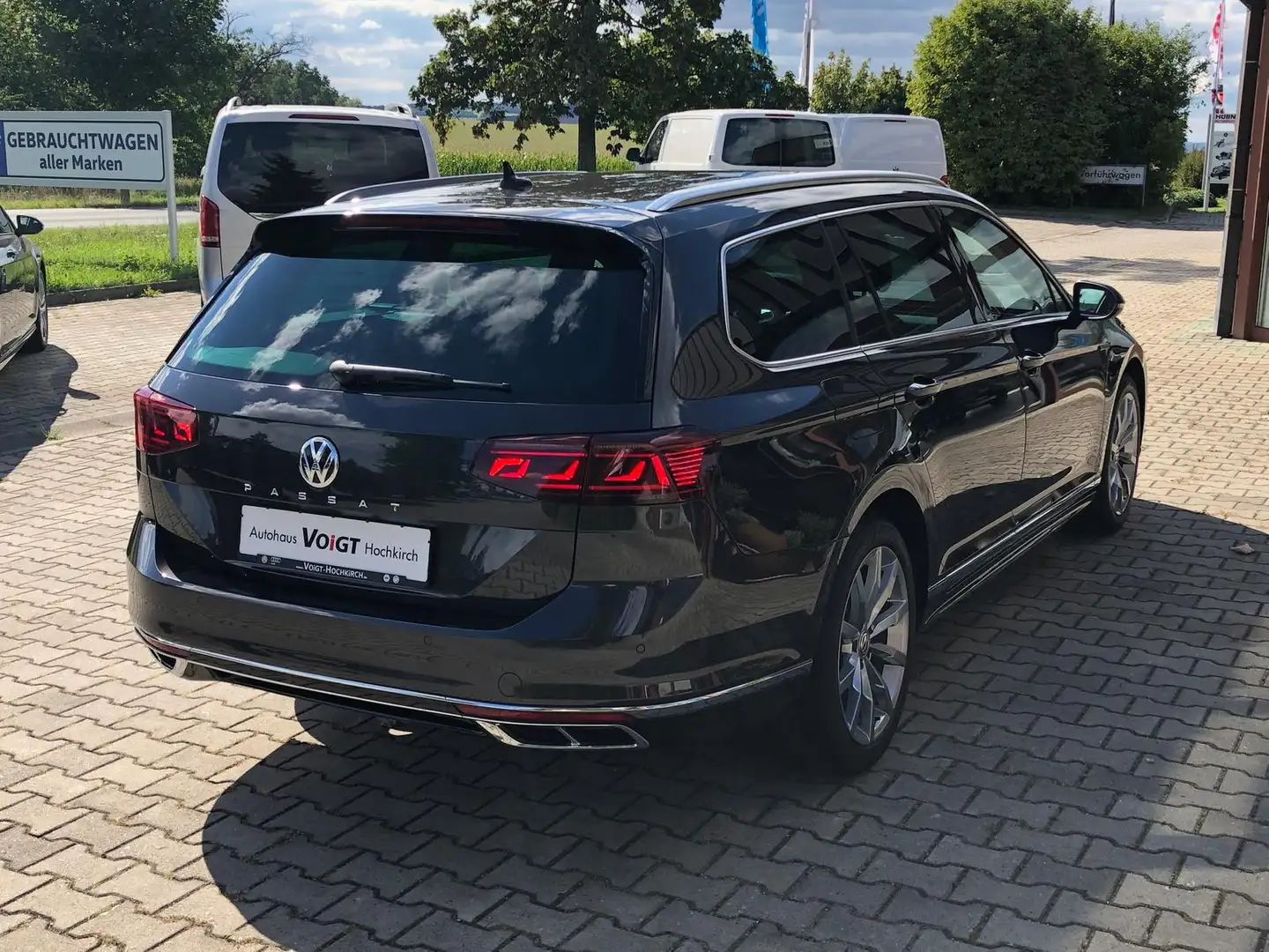 Volkswagen Passat Variant Elegance 2.0 TDI R-LINE DSG AHK NAV SPHA SPWA Gris - 2