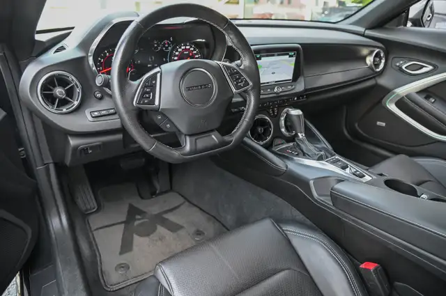 Chevrolet Camaro view 9