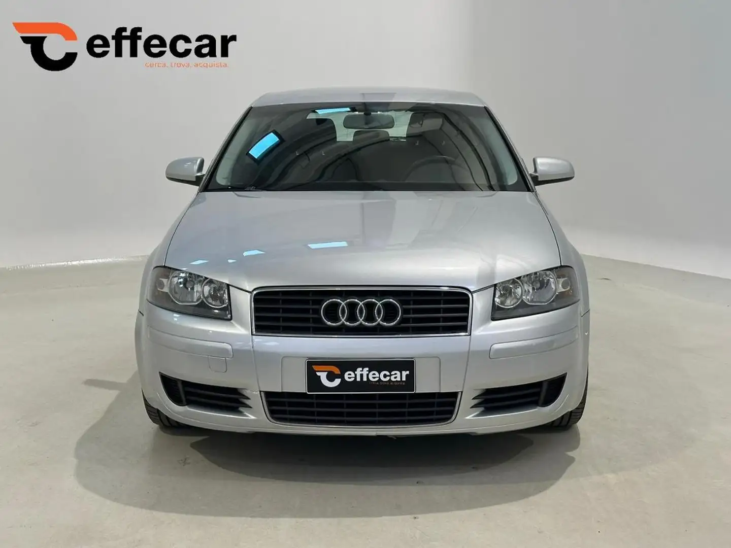 Audi A3 1.6 Attraction Silber - 2