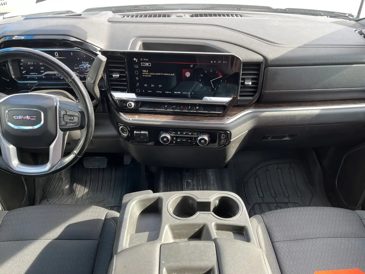 GMC Sierra 3500HD снимка GMC Sierra 3500HD
