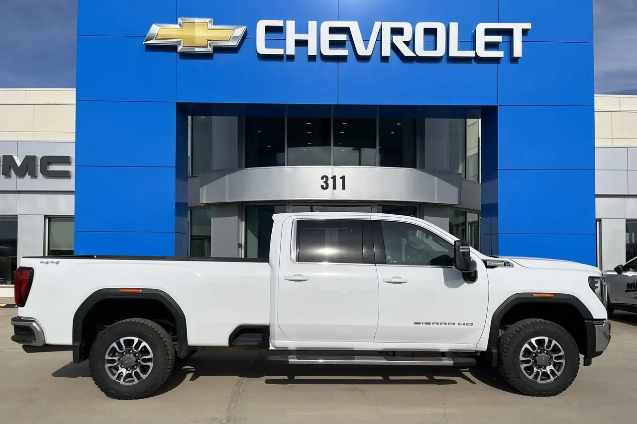 GMC Sierra 3500HD снимка GMC Sierra 3500HD