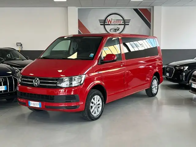 Volkswagen T6 Caravelle 8 POSTI CAMBIO MANUALE